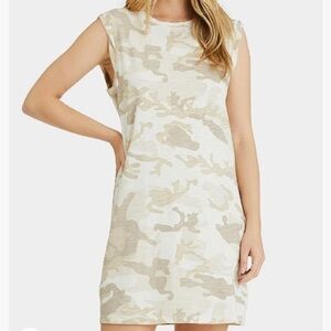 Sanctuary Mini Tee Shirt Camo Dress in Sand Dune Medium T-Shirt EUC